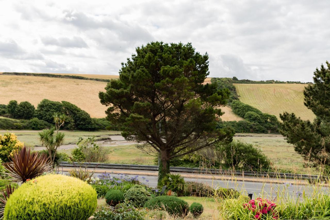 Chatsworth Riverscape: Peaceful Gannel Views Near Newquay Beaches Exterior photo
