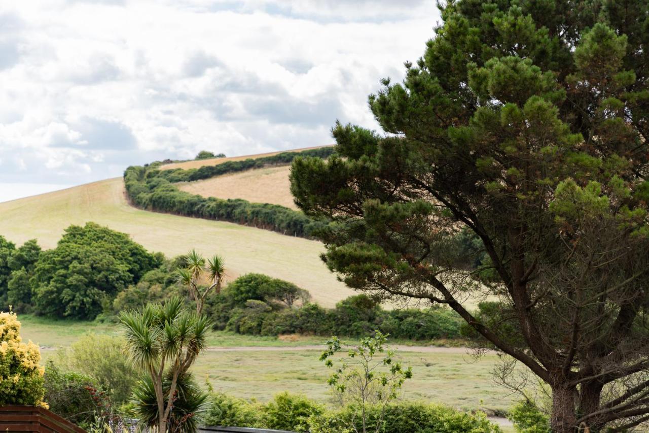 Chatsworth Riverscape: Peaceful Gannel Views Near Newquay Beaches Exterior photo